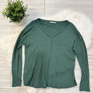 Ces Femme Green Long Sleeve V-Neck